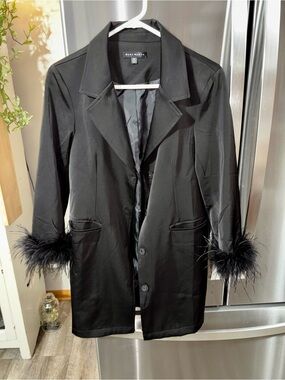 Black Feather-Cuff Women's Blazer